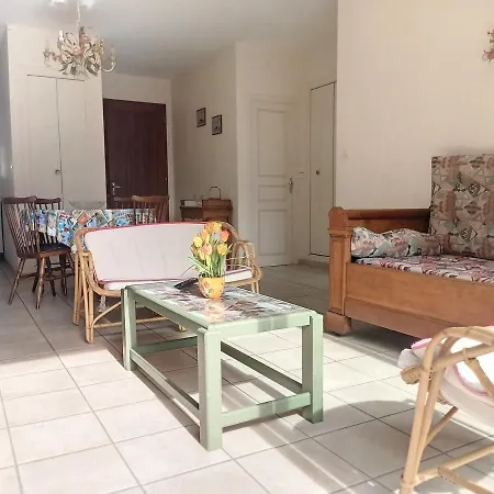 Rdc Avec Jardin A 500m De La Et 800m Des Commerces - Fr-1-361-493 * Jullouville-les-Pins